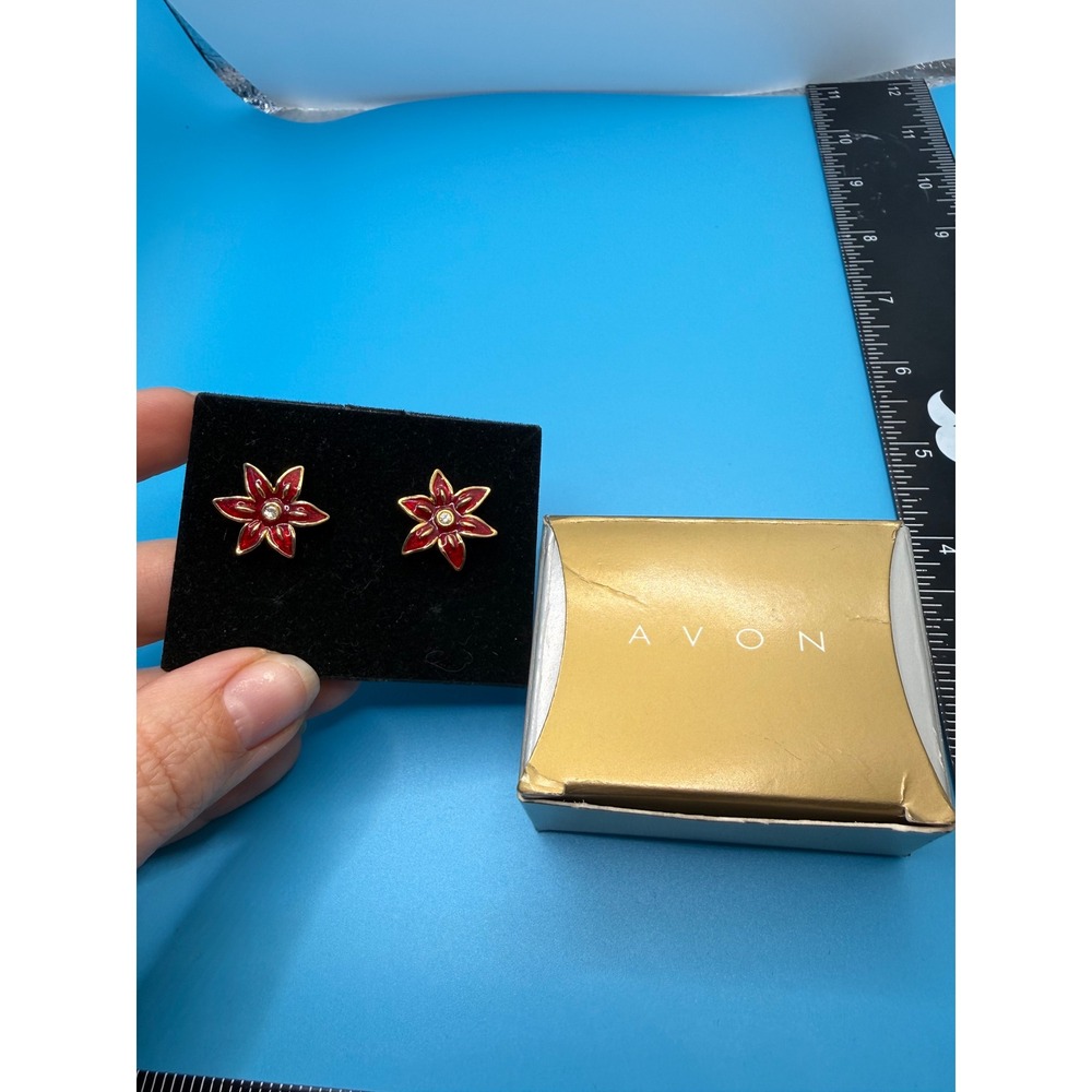 Avon‎ Vintage 1997 Red Enamel Poinsettia Stud Earrings Gold Tone Christmas